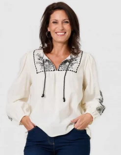Blouse brodée écru noir