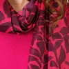 Foulard rose motif fleur