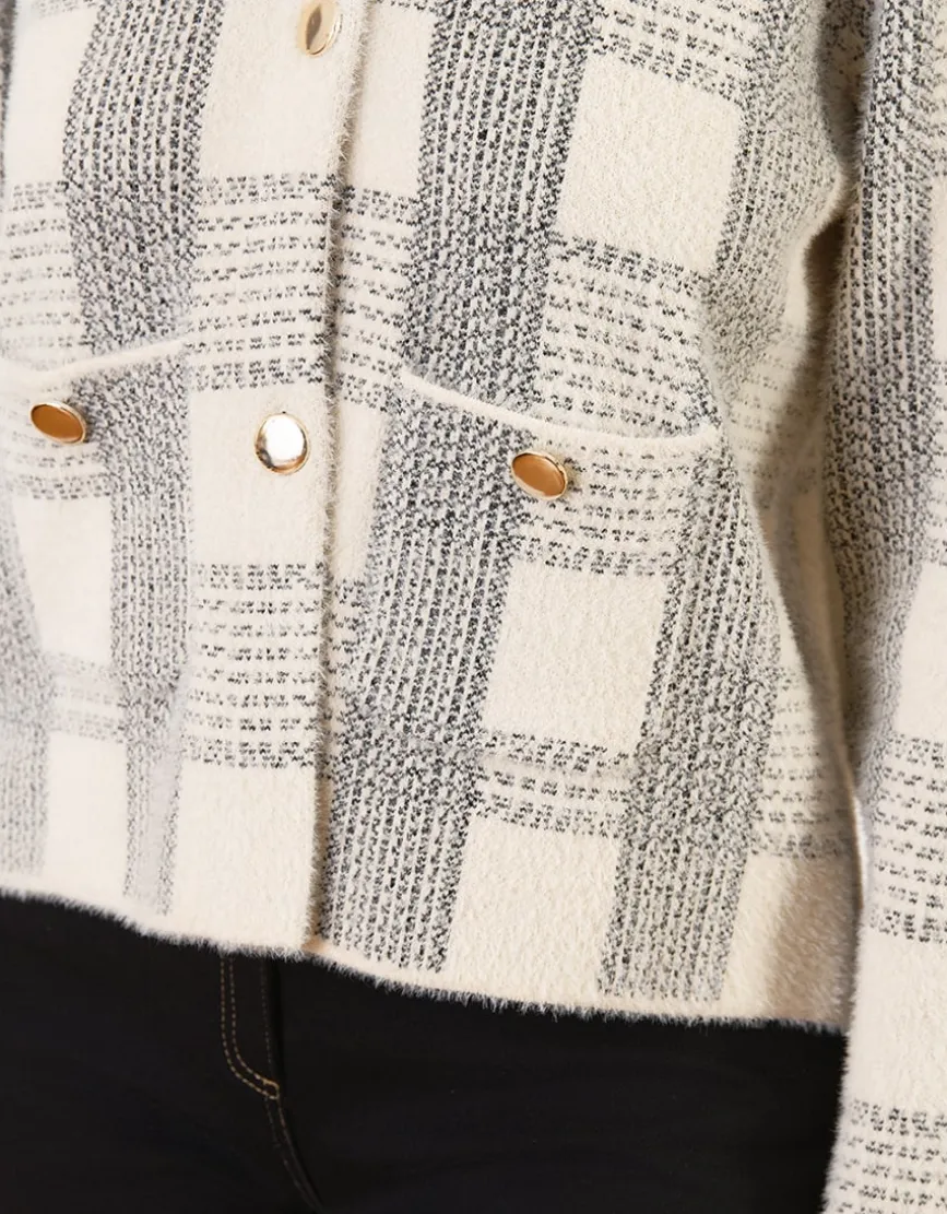 Gilet écru chic carreaux