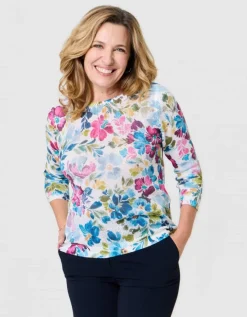 Pull ajouré motif blanc