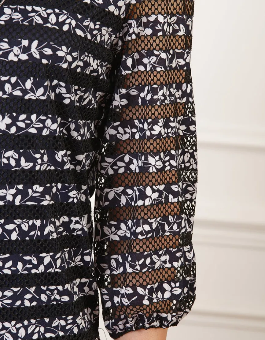 Top chic dentelle marine